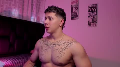 Snapshot of astonhills chatting on 10-01-25, 09:54 astonhills online show from 10-01-25, 09:54