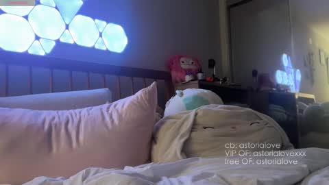 AstoriaLove online show from 02-01-26, 02:21