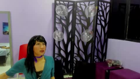 Snapshot of astral_amour chatting on 12-05-24, 12:44 astral online show from 12-05-24, 12:44