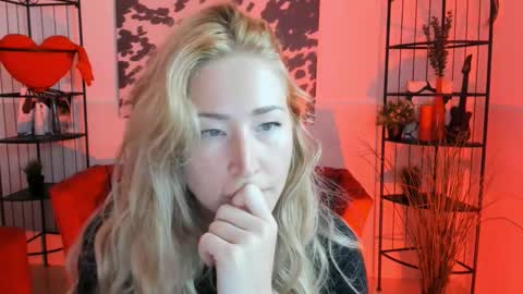 astramonroe online show from 09-09-25, 10:26