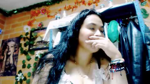 astrid_hauser66 online show from 11-04-25, 04:11