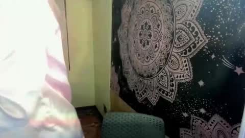 Snapshot of astrid_khalifa chatting on 04-23-26, 12:04 Astrid online show from 04-23-26, 12:04
