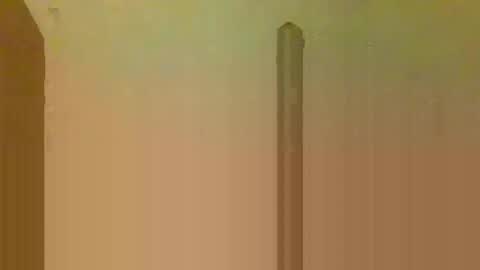 Snapshot of astroluis22mi chatting on 05-11-26, 02:17 astroluis22mi online show from 05-11-26, 02:17