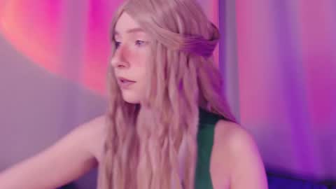 Snapshot of astromy chatting on 12-29-24, 05:54 Bonnie online show from 12-29-24, 05:54