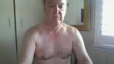 Snapshot of astute008 chatting on 12-15-25, 05:34 astute008 online show from 12-15-25, 05:34