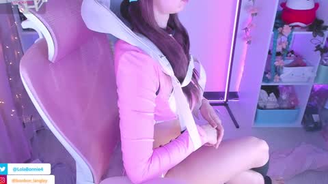 Bonnie online show from 02-07-25, 01:58