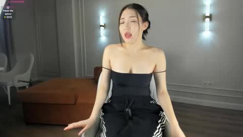 asuna_kirigaya online show from 10-13-25, 03:01