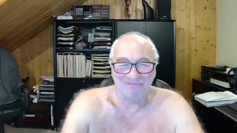 asusandy online show from 01-03-25, 05:42