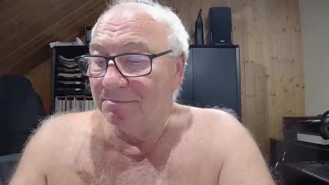 asusandy online show from 10-15-25, 05:13