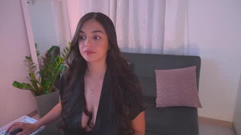 Snapshot of atena676 chatting on 09-16-25, 01:39 atena676 online show from 09-16-25, 01:39