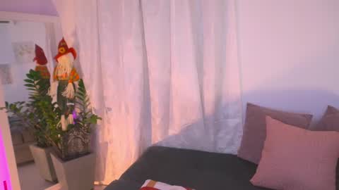 Snapshot of atena676 chatting on 10-16-25, 01:28 atena676 online show from 10-16-25, 01:28