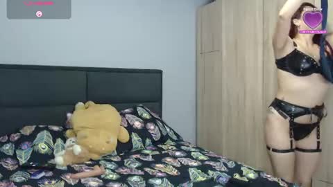Snapshot of atena_messy chatting on 07-23-26, 09:35 atena messy online show from 07-23-26, 09:35