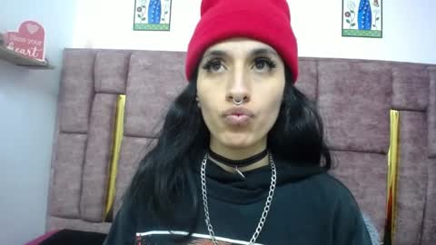 Snapshot of atenea_420 chatting on 04-21-26, 03:13 COLOMBIA online show from 04-21-26, 03:13