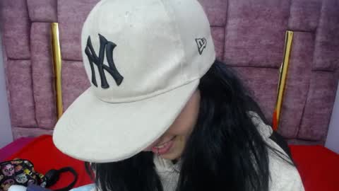 Snapshot of atenea_420 chatting on 04-22-26, 04:26 COLOMBIA online show from 04-22-26, 04:26