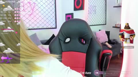 Snapshot of atenea_klett_ chatting on 01-07-25, 07:17 ATENEA online show from 01-07-25, 07:17