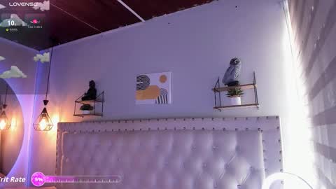 Snapshot of atenea_klett_ chatting on 11-11-25, 02:17 ATENEA online show from 11-11-25, 02:17