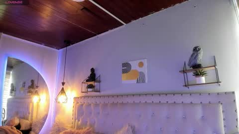 Snapshot of atenea_klett_ chatting on 12-14-25, 01:27 ATENEA online show from 12-14-25, 01:27