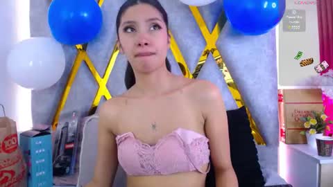 Snapshot of atenea_smith1 chatting on 06-12-26, 04:22 Athenea online show from 06-12-26, 04:22