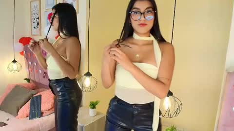 Snapshot of ateneaaa_ chatting on 02-18-26, 08:27 ateneaaa_ online show from 02-18-26, 08:27