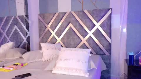 Snapshot of ateneacox chatting on 10-25-25, 03:58 ateneacox online show from 10-25-25, 03:58