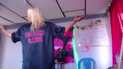 Atenea online show from 12-05-25, 12:58