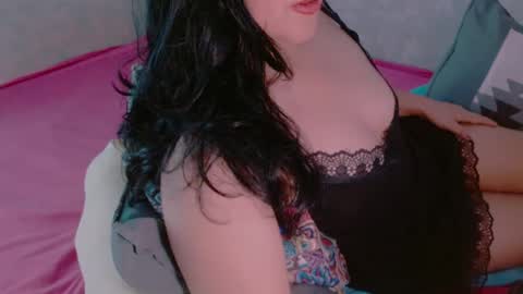 Snapshot of atesex chatting on 10-03-25, 06:16 Juliana online show from 10-03-25, 06:16