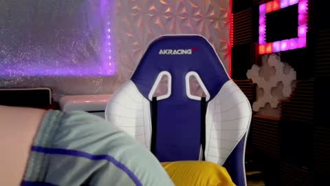 Athena Autumn online show from 04-13-26, 02:17