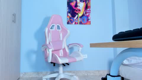 athenea__fox online show from 11-08-25, 11:43