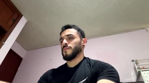 Snapshot of athlete_boy22 chatting on 05-29-26, 11:25 Atlas online show from 05-29-26, 11:25
