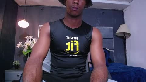 Snapshot of athleticbig_cock chatting on 12-02-25, 01:33 ATHLETIC COCK online show from 12-02-25, 01:33