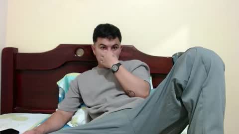 Robin online show from 12-23-25, 03:48