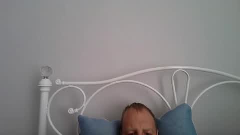 yoursissy online show from 10-27-25, 02:21