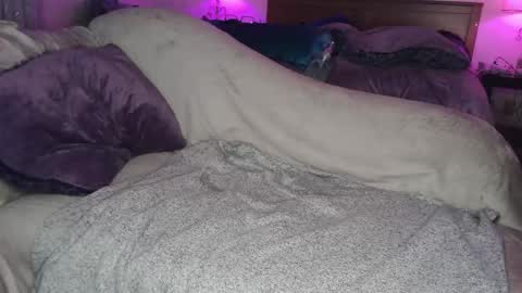 Snapshot of aubreeskinkyplayroom chatting on 10-15-25, 03:28 Aubree Shae online show from 10-15-25, 03:28