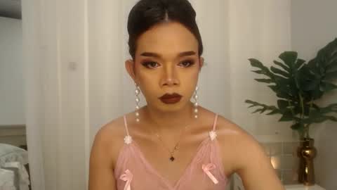 Audrey online show from 10-21-25, 03:35