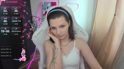 Audrey online show from 04-05-26, 08:22