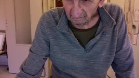 auguste061400 online show from 02-09-25, 04:18