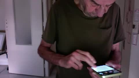 auguste061400 online show from 02-10-25, 09:04