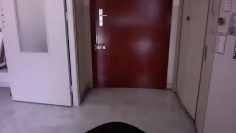 auguste061400 online show from 03-04-25, 09:18