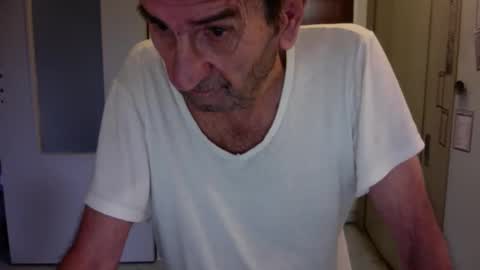 auguste061400 online show from 11-07-25, 09:42