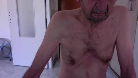 auguste688483 online show from 04-08-26, 08:36