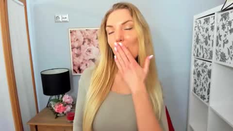 AulloraSensual online show from 02-16-25, 06:21