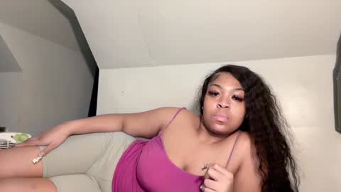 Snapshot of aunyxxx chatting on 01-05-25, 02:17 aunyxxx online show from 01-05-25, 02:17