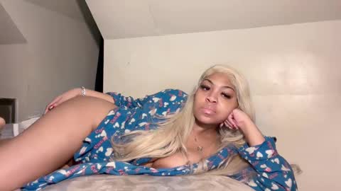 Snapshot of aunyxxx chatting on 02-12-25, 05:58 aunyxxx online show from 02-12-25, 05:58