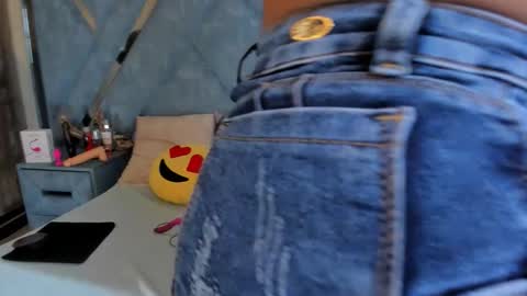 Monii Yi online show from 02-10-26, 02:59