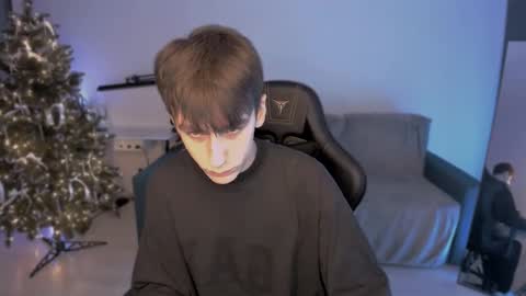 Snapshot of auracrye chatting on 12-30-24, 10:01 auracrye online show from 12-30-24, 10:01