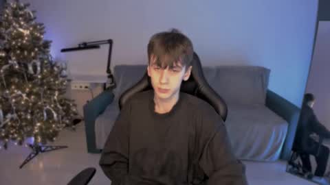 Snapshot of auracrye chatting on 12-31-24, 01:04 auracrye online show from 12-31-24, 01:04