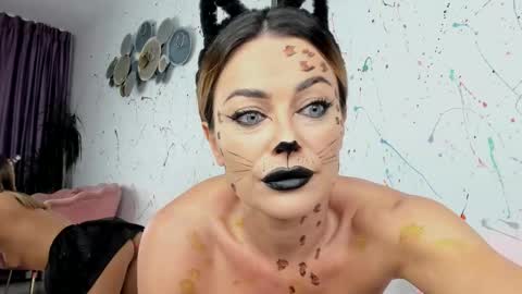 Snapshot of auraglow88 chatting on 10-30-25, 04:30 Sonia online show from 10-30-25, 04:30