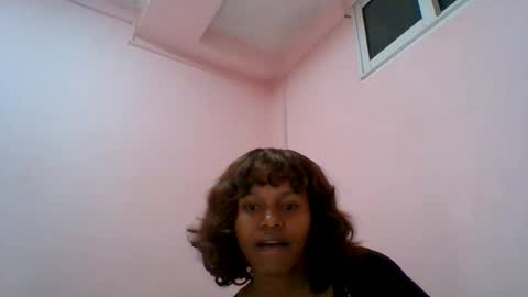 Snapshot of aurelia107 chatting on 07-03-26, 12:00 aurelia107 online show from 07-03-26, 12:00