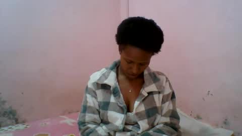 Snapshot of aurelia107 chatting on 07-08-26, 01:04 aurelia107 online show from 07-08-26, 01:04