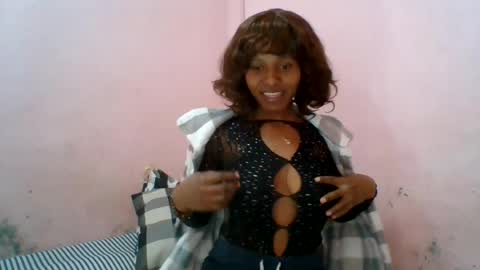 Snapshot of aurelia107 chatting on 07-12-26, 10:50 aurelia107 online show from 07-12-26, 10:50